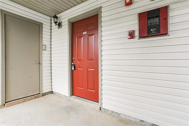 1st image of 409 Parkview Blvd