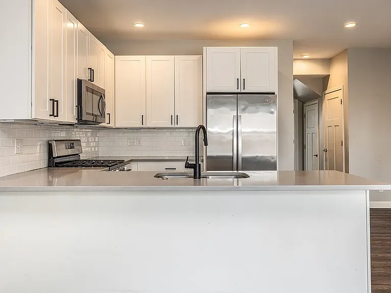 920 S 2nd St #202 — Photo 19