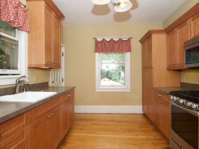 729 Middle St, Portsmouth, NH, 03801