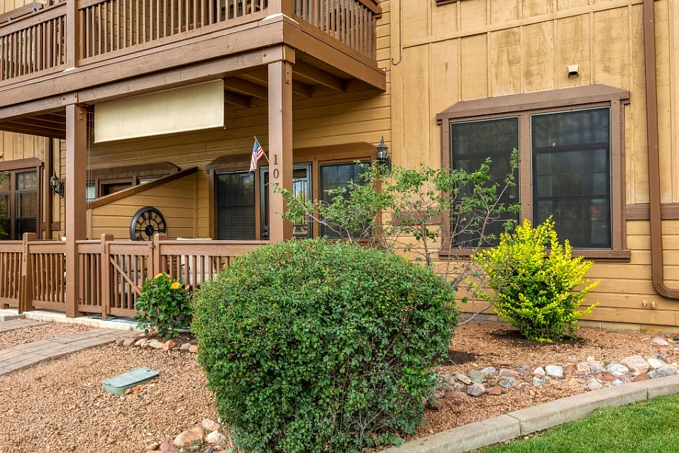 2421 Quarter Horse Trail — Photo 2
