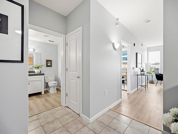 3rd image of 655 12th St APT 209