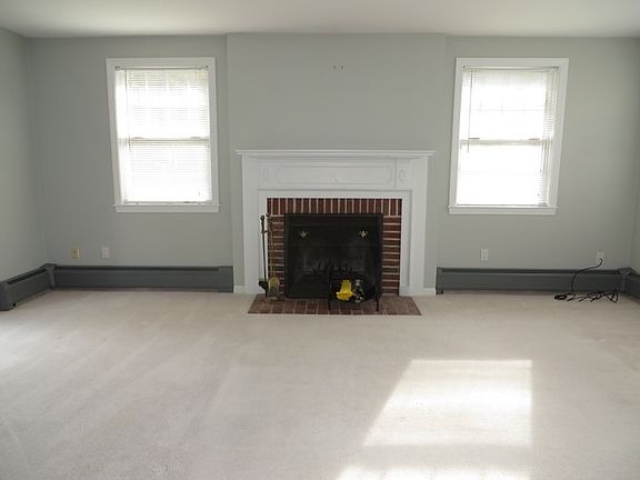 4th image of 23 Gardencourt Dr