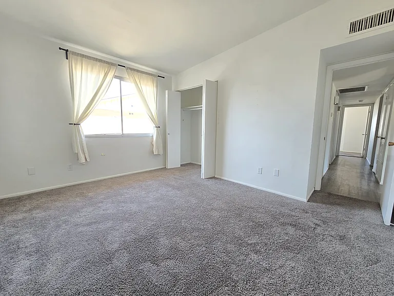 2723 S Los Feliz Dr — Photo 10