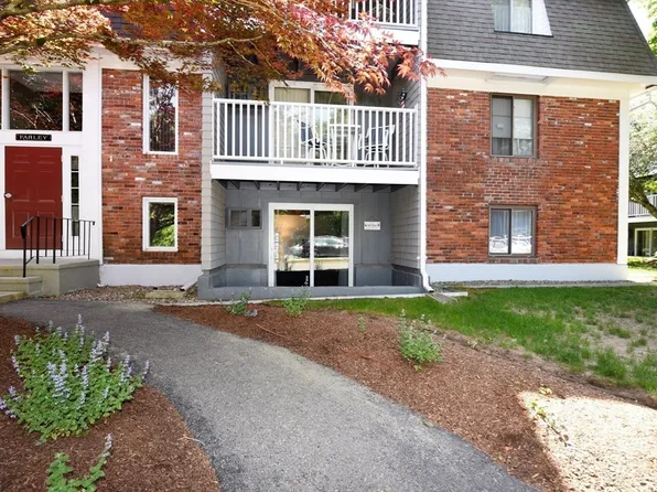 220 Bedford St #F4, Bridgewater, MA 02324