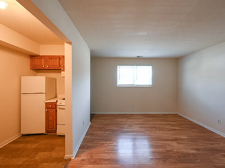 1503 Summit St #B — Photo 3