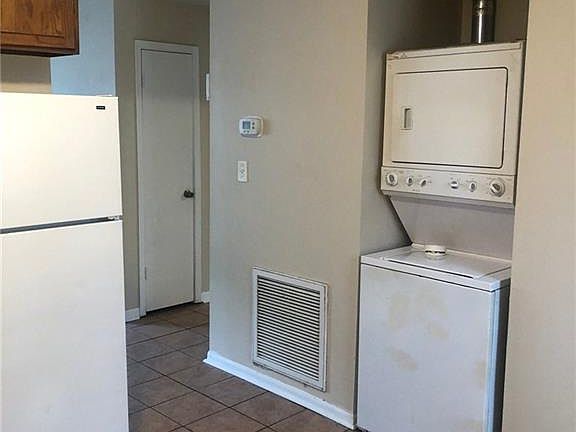 4th image of 2429 Arkansas Ave APT B
