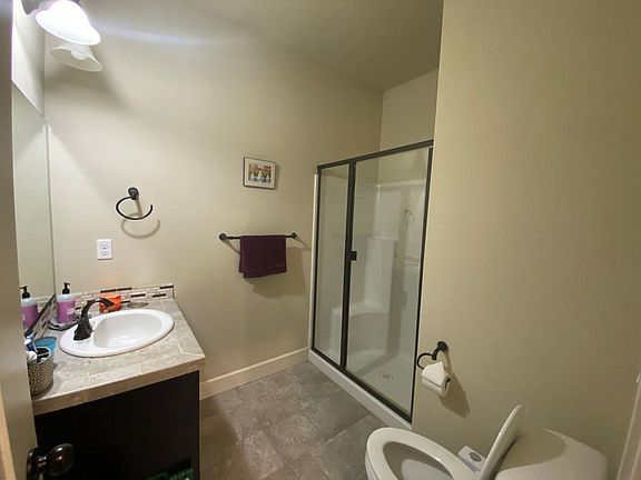 3rd image of 609 SE 78th Ave