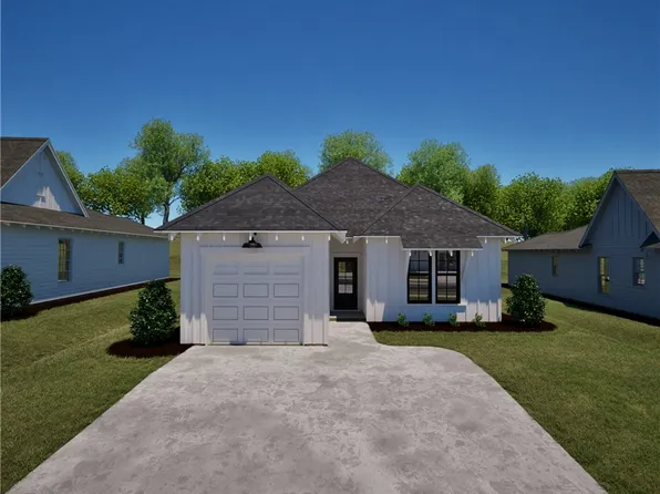 74 Summer St, Opelika, AL 36804
