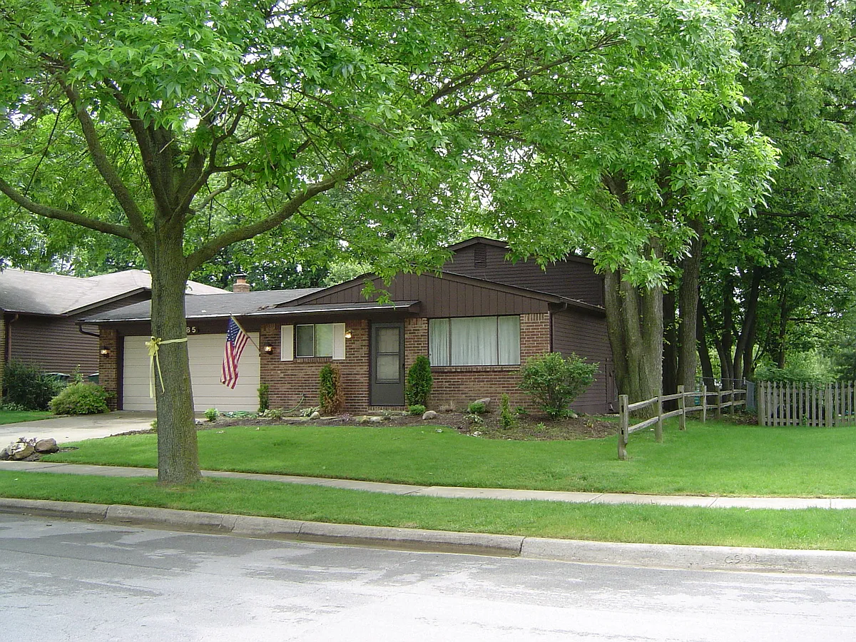 Building Photo - 2185 Heatherfield Ave