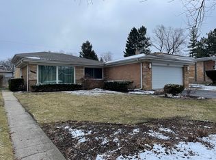 210 Sunset Dr, Wilmette, IL