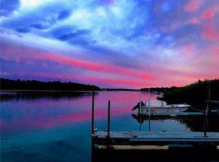 5 Edwards Ave, South Kingstown, RI 02879