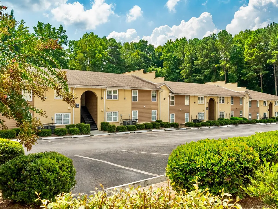 Crystal Heights Apartments