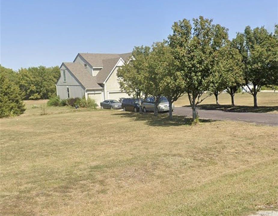 1st image of 18518 W 252nd St