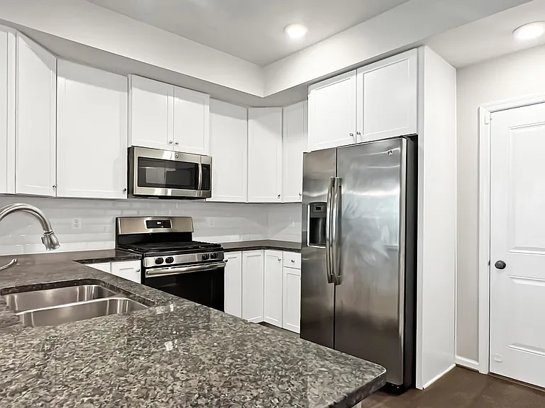 3201 Tribune Ct — Photo 24