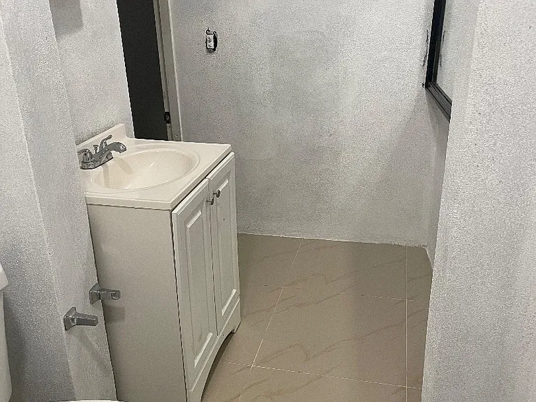 Unit Photo