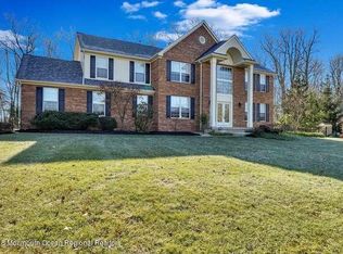 7 Tower Ct, Farmingdale, NJ 07727