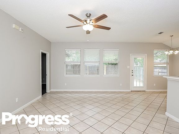 3rd image of 2424 Laurel Hill Ln