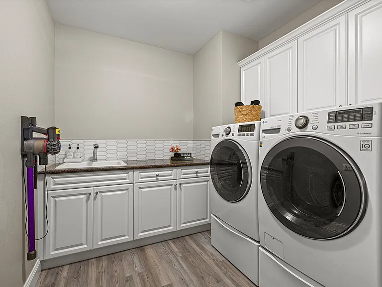 Mud Room
First Floor