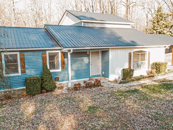 1252 Wade Ave, Piggott, AR 72454