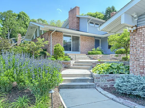 1260 Sylvandale Rd, Mendota Heights, MN 55118