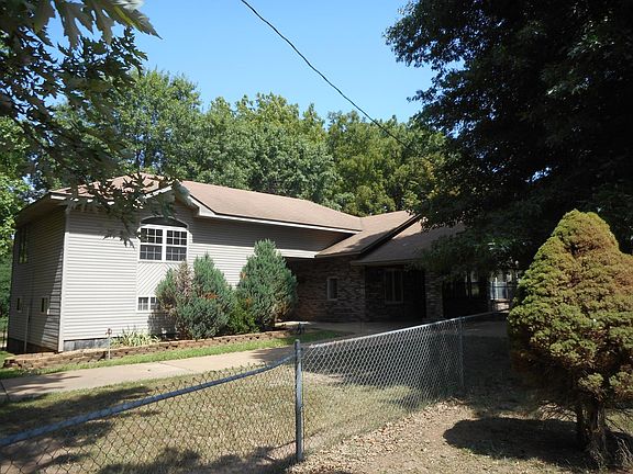 3rd image of 3847 S Farm Road 81