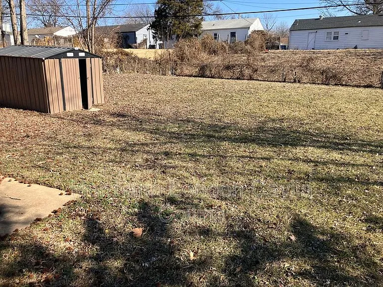 9850 Dennis Dr — Photo 3