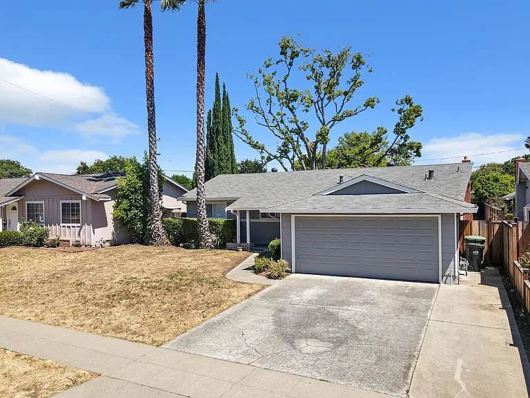 4483 Alex Dr — Photo 4
