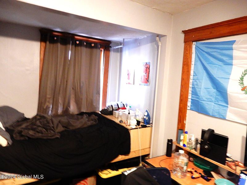 4th image of 2329 15th Street