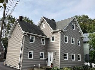28 Simon St, Babylon, NY 11702
