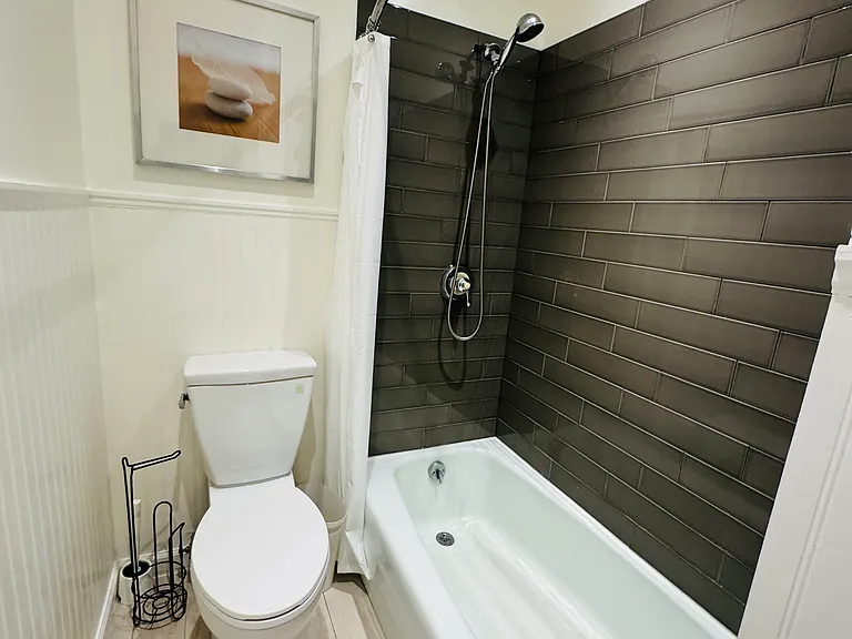 65 E 54th St #4F — Photo 5