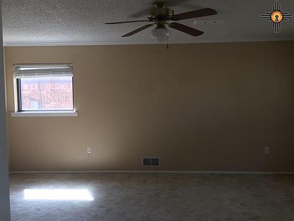 5th image of 316 W Avenue J