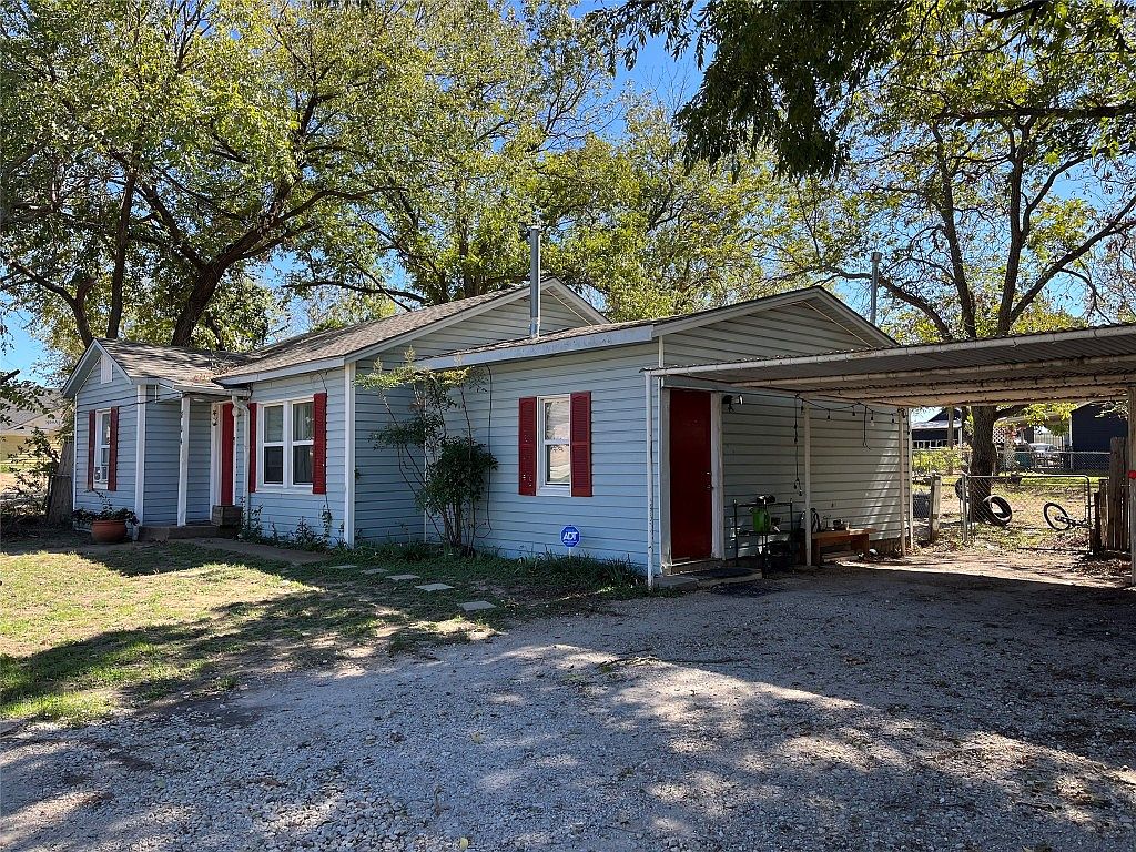 804 Jameson St, Weatherford, TX 76086 | MLS #20458436 | Zillow