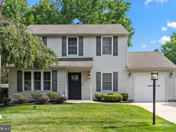 517 Anne Ln, Fairless Hills, PA 19030