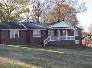 123 Shoally Park Dr, Boiling Springs, SC 29316