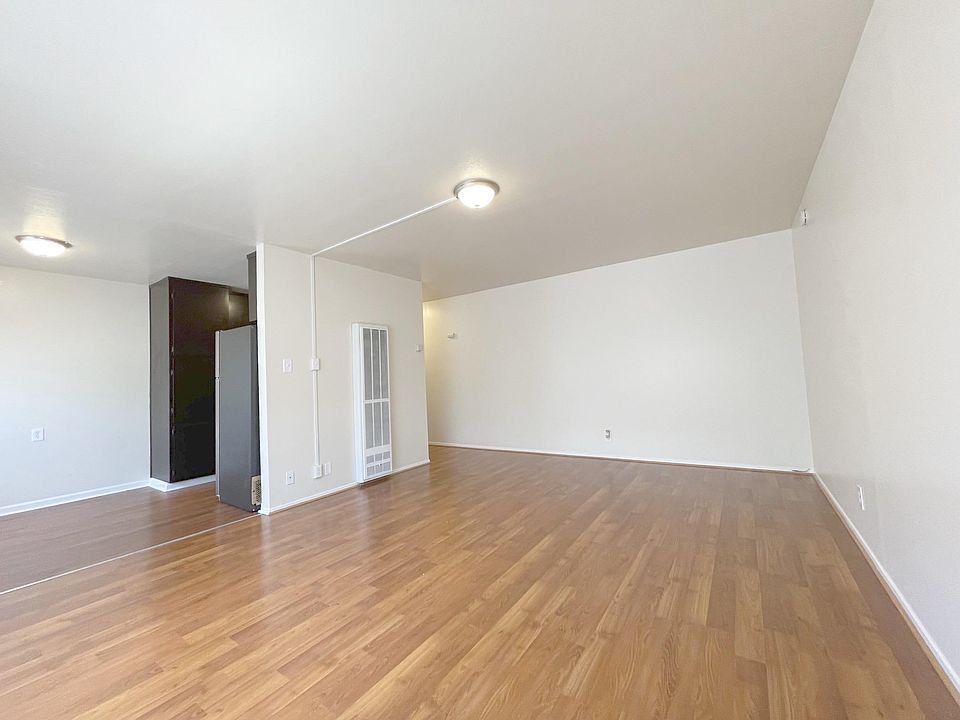1st image of 730 E 20th St #7