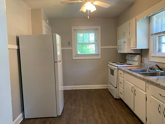 5th image of 721 E 51st St
