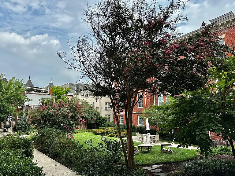 150 V St NW #V104 — Photo 11