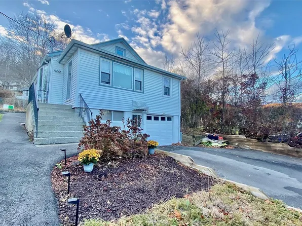 27 W Worthington Drive, Carmel, NY 10512