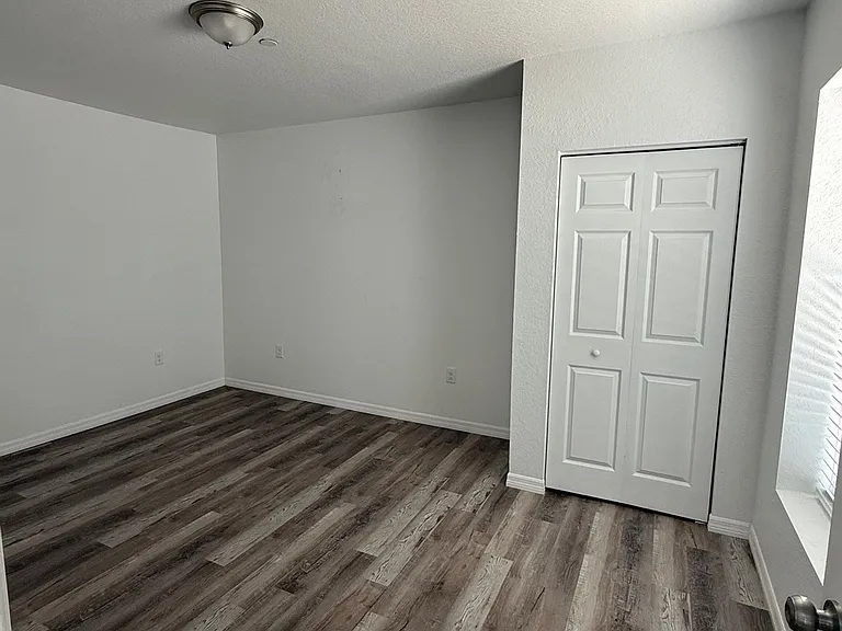 227 N Ridgewood Dr #203 — Photo 4