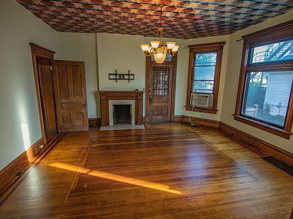 4th image of 1056 Franklin Ave
