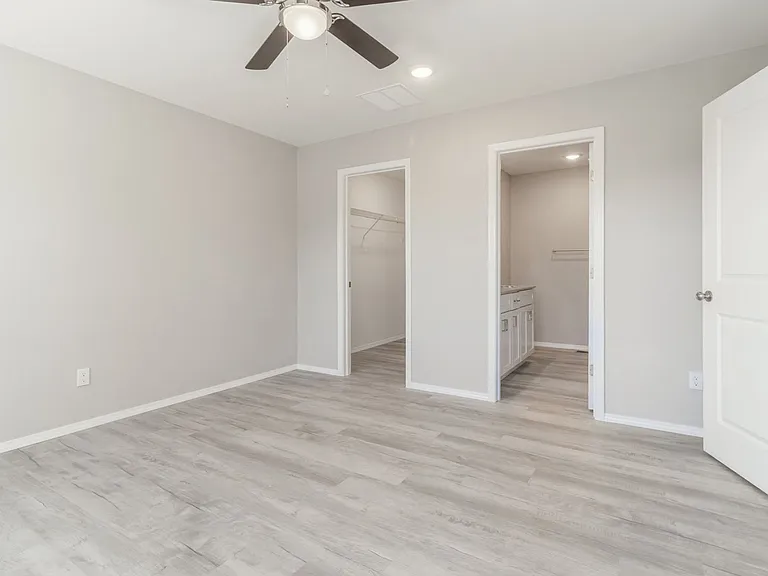 3415 N Nixon Ave — Photo 4