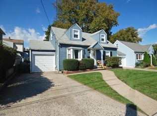32 Surrey Ln, Clifton, NJ 07012