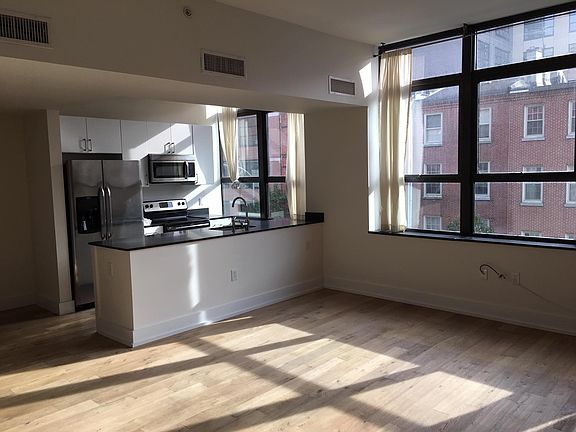 4th image of 231 Arch St #508