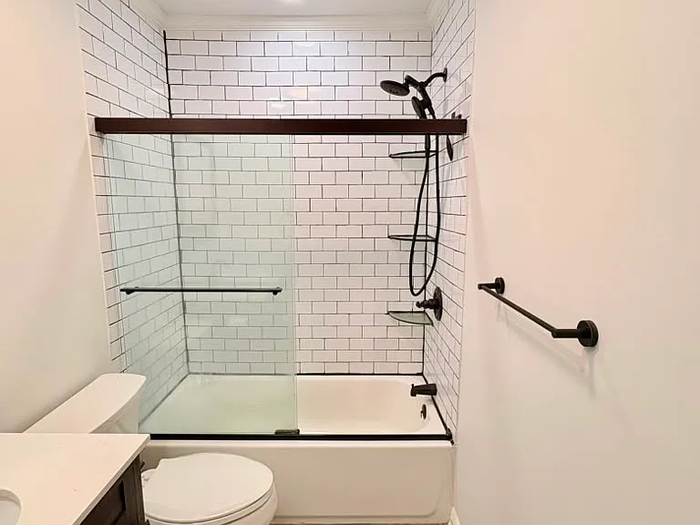 320 Georgia Ave — Photo 14