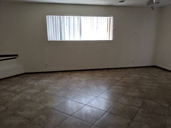 5th image of 213 Elliott Ave
