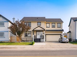 714 N Martindale Blvd NE, Calgary, AB T3J3W3