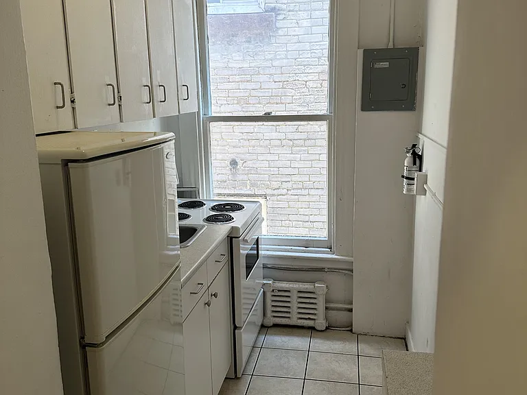 320 Cooper St #21 — Photo 5