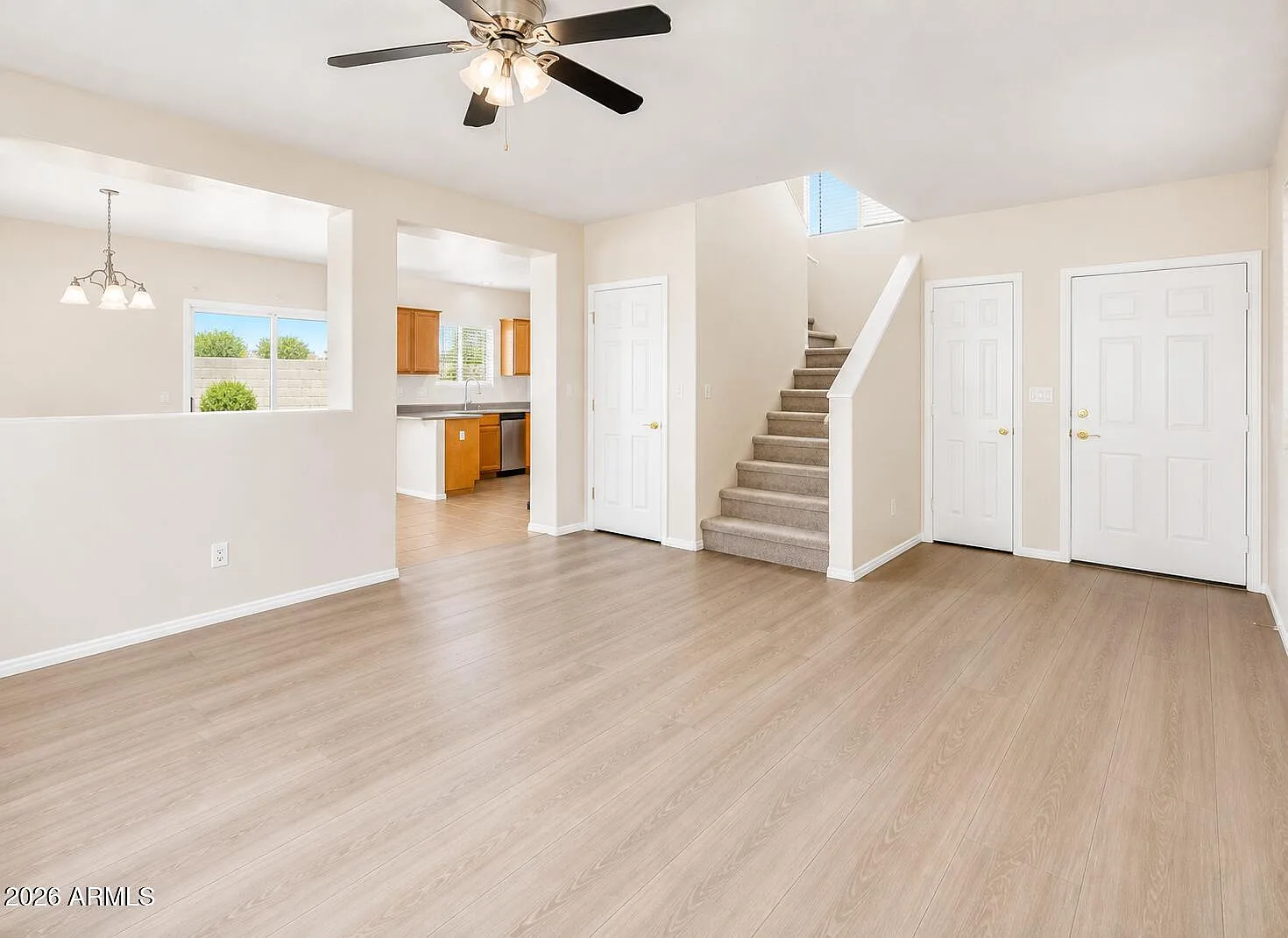 3 bed, 2.5 bath, 1674 sqft, $2,350 — Photo 2
