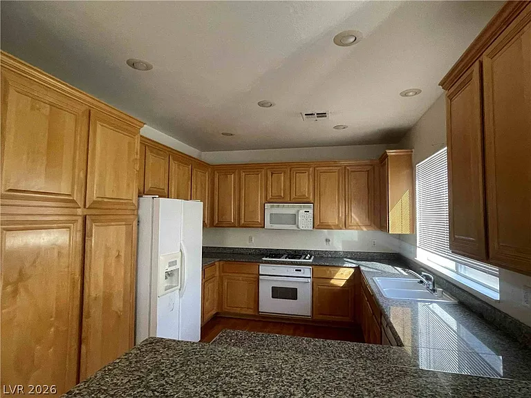861 Cavaison Ave — Photo 11