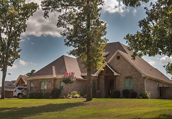 5th image of 235 Towering Oaks Ln
